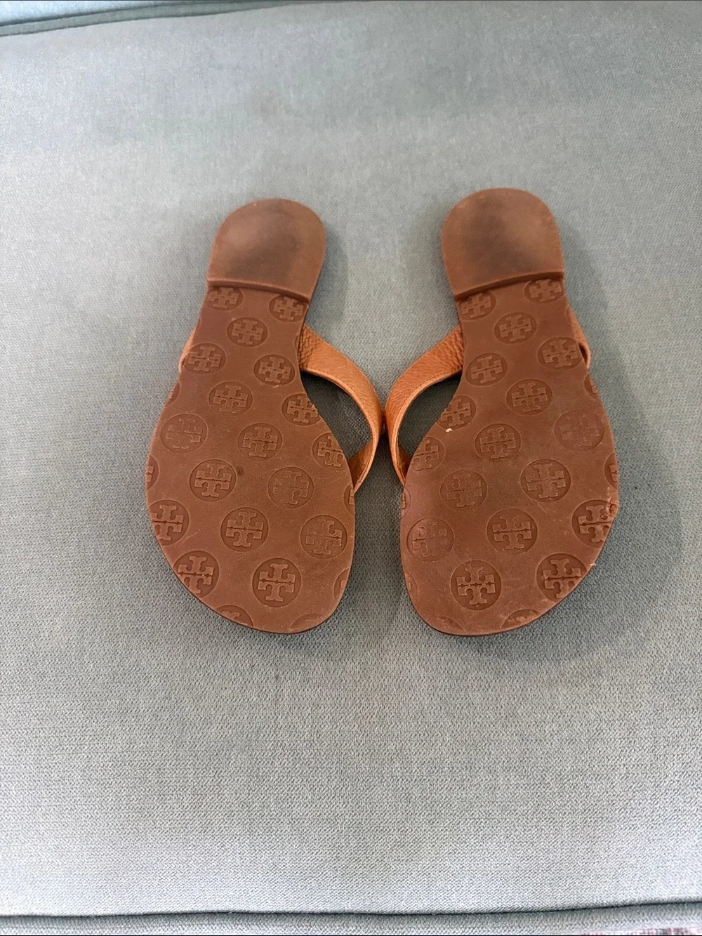 Tory Burch Leather Logo Flip Flops - Cognac/Tan
